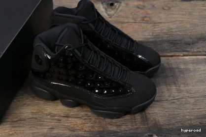 Hyperoad CAP AND JORDAN AIR 13 GOWN 1022